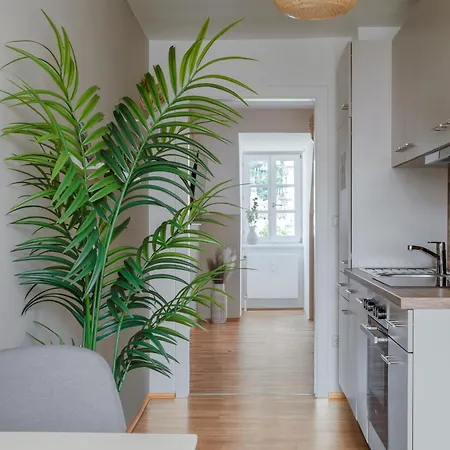 Schlossberg Panorama - 1 Bedroom & Lift & Free Parking By Hero Homes Graz