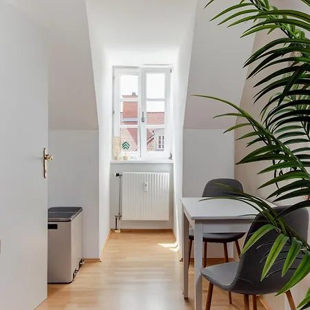 Schlossberg Panorama - 1 Bedroom & Lift & Free Parking By Hero Homes גראץ