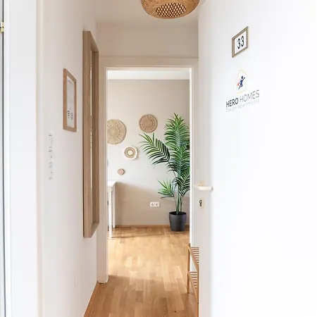 Schlossberg Panorama - 1 Bedroom & Lift & Free Parking By Hero Homes Graz